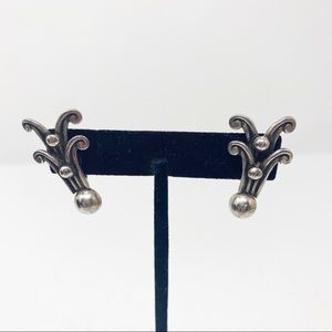 181 Vintage Margot de Taxco silver knot earrings, 5102